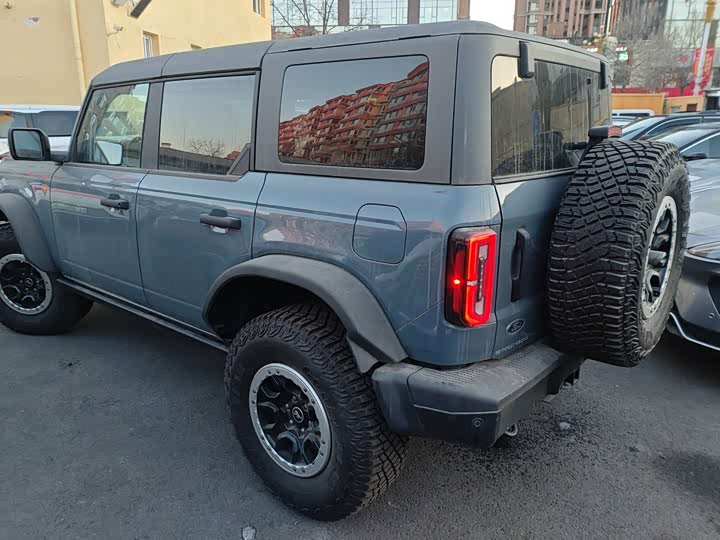 Ford Bronco 2024 2024款 2.3T 荒地