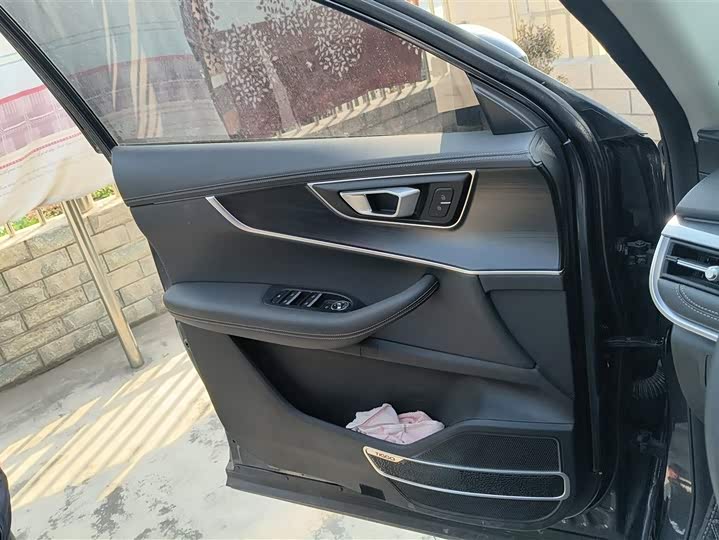 Chery Tiggo 8 2025 2025款 卓越版 230TCI 自动豪华版 5座