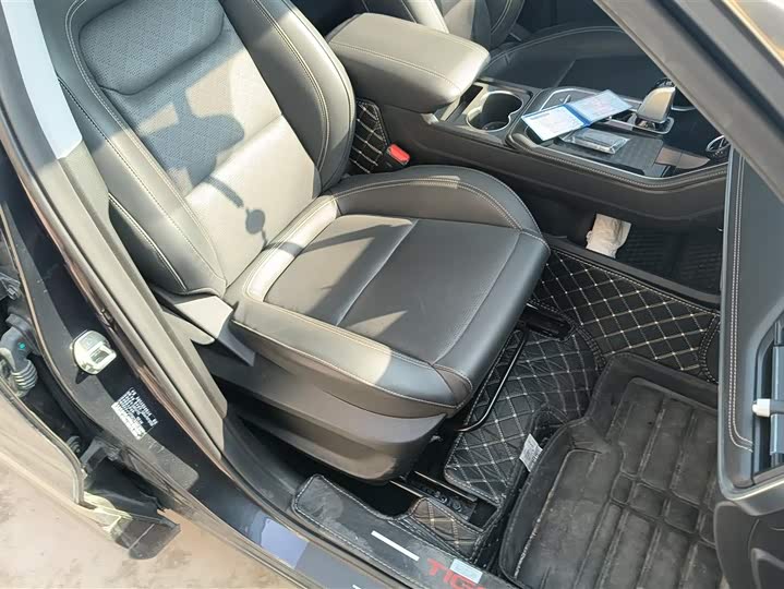 Chery Tiggo 8 2025 2025款 卓越版 230TCI 自动豪华版 5座