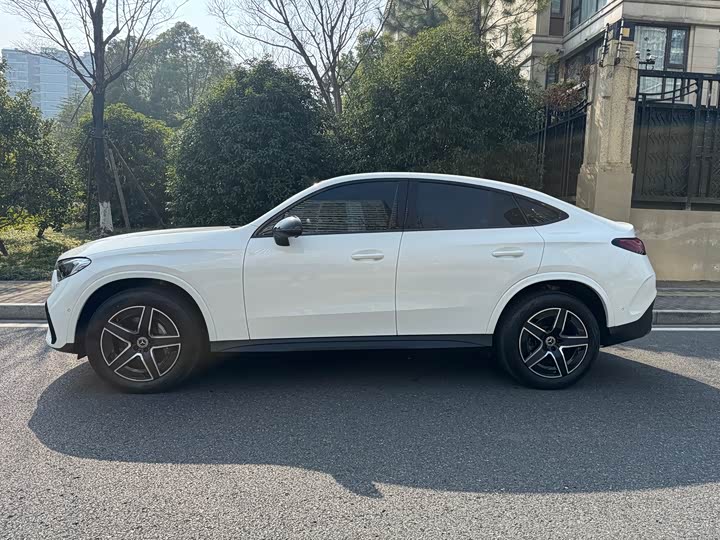 Mercedes-Benz GLC-Class Coupe 2024 2024款 GLC 260 4MATIC 轿跑SUV