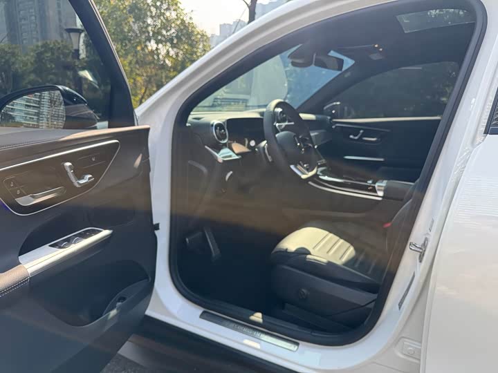 Mercedes-Benz GLC-Class Coupe 2024 2024款 GLC 260 4MATIC 轿跑SUV