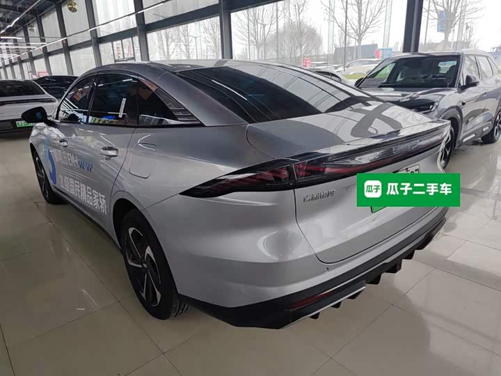 2025 Geely Galaxy L6