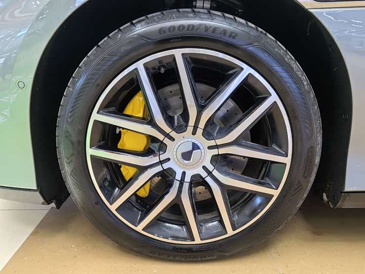 Denza Z9GT 2024 2024款 1100四驱Ultra版