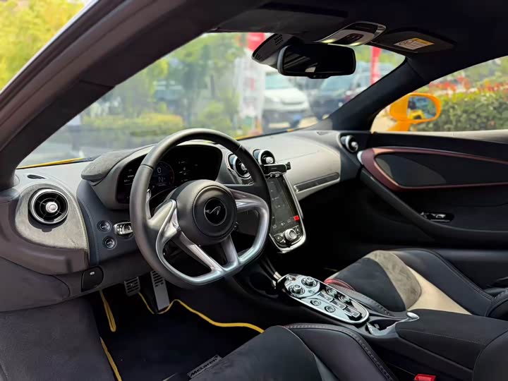 McLaren GT 2022 2022款 4.0T 标准型