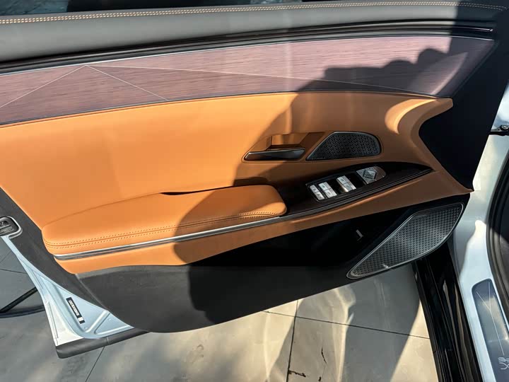 BYD Han L 2025 2025款 DM-i 200KM激光雷达旗舰型