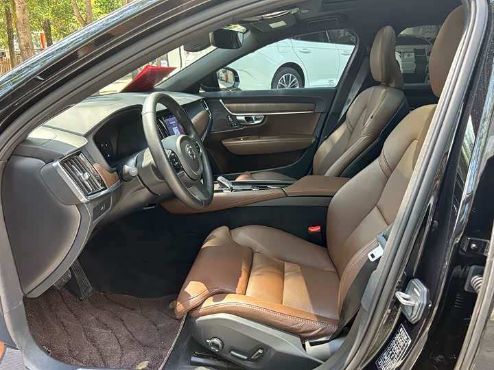 Volvo S90 2025 2025款 B5 智远豪华版