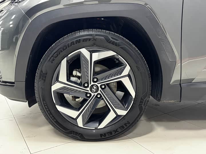 Hyundai Tucson L 2023 2023款 途胜L 1.5T 自动两驱LUX尊贵版