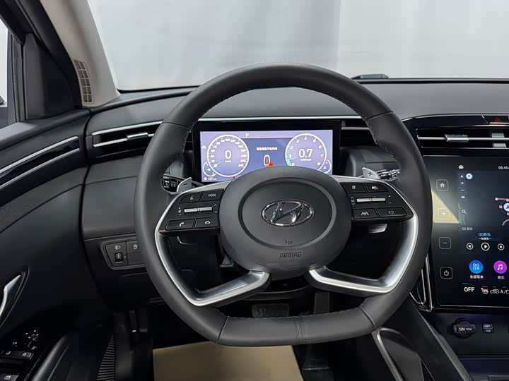Hyundai Tucson L 2023 2023款 途胜L 1.5T 自动两驱LUX尊贵版