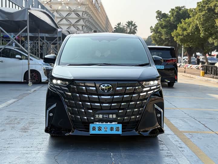 2025 Toyota Alphard