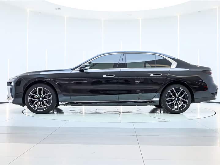 BMW 7 Series 2023 2023款 735Li M运动套装
