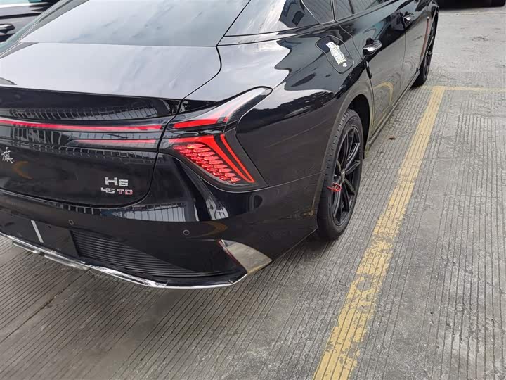 Hongqi H6 2023 2023款 2.0T 致臻版