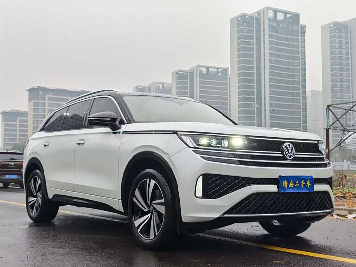 Volkswagen Tavendor 2024 2024款 380TSI 四驱R-Line巡游 众享款