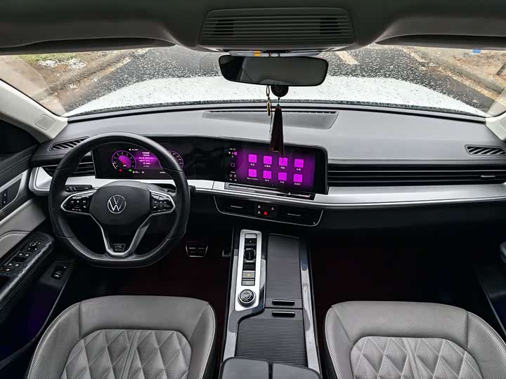 Volkswagen Tavendor 2024 2024款 380TSI 四驱R-Line巡游 众享款