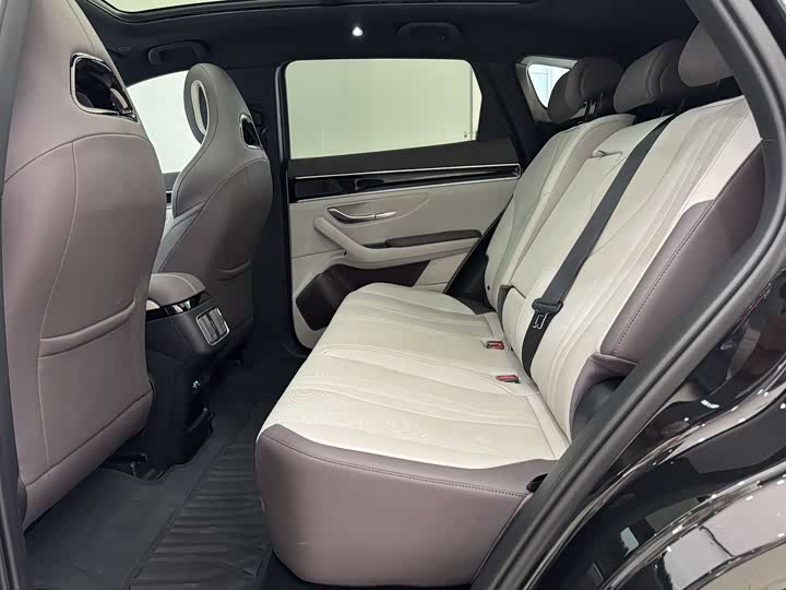 BYD Song Plus Hybrid/EV 2025 2025款 DM-i 智驾版 112KM 尊贵型