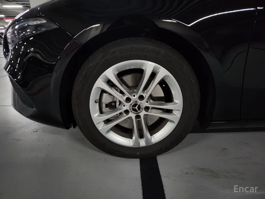 Mercedes-Benz A-Class 2019 A220 Hatchback