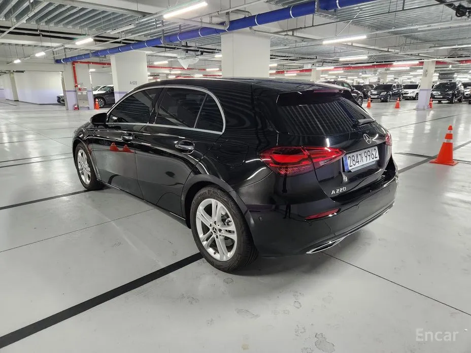 Mercedes-Benz A-Class 2019 A220 Hatchback