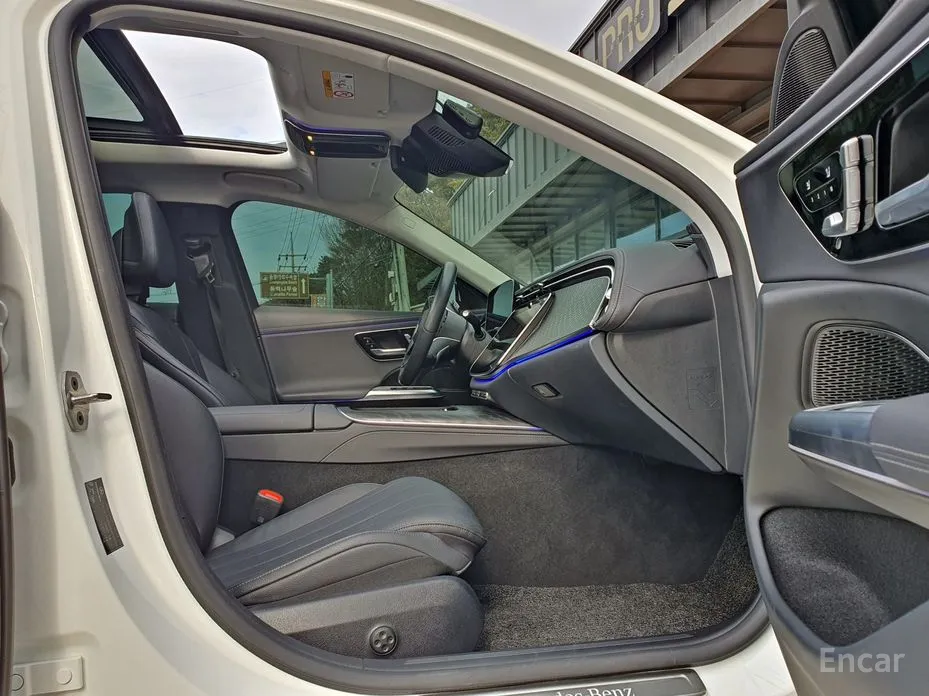 Mercedes-Benz E-Class 2024 E220d 4MATIC Exclusive