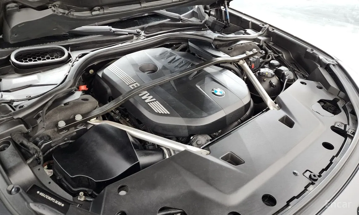 BMW 7 Series 2022 740i sDrive Design Pure Excellence