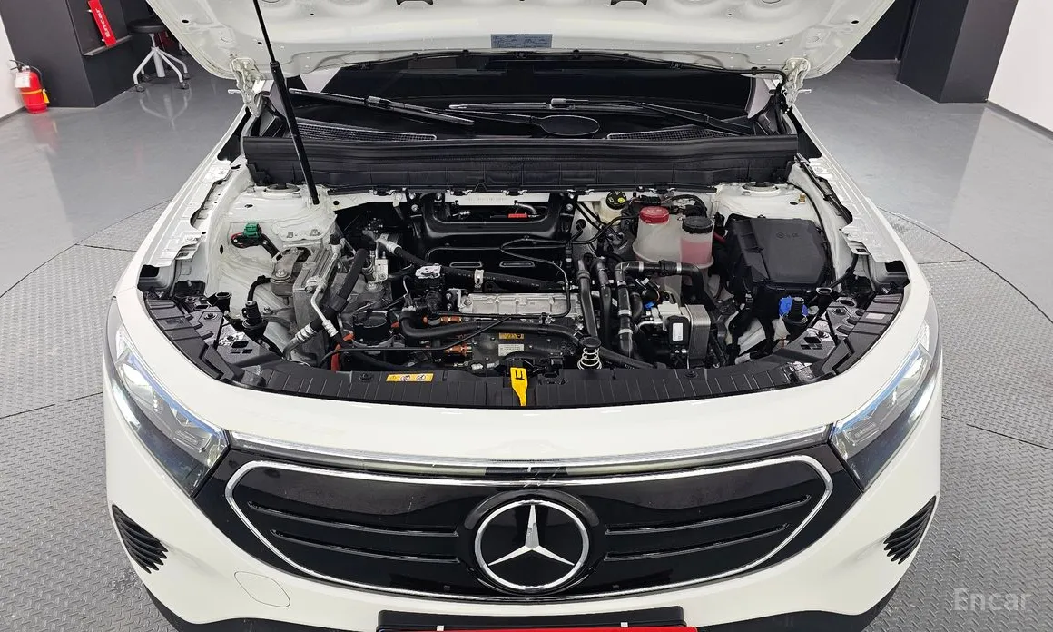 Mercedes-Benz EQB 2022 EQB300 4MATIC Electric Art
