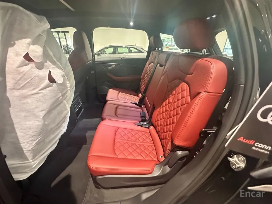 Audi SQ7 2023 4.0 TFSI Quattro