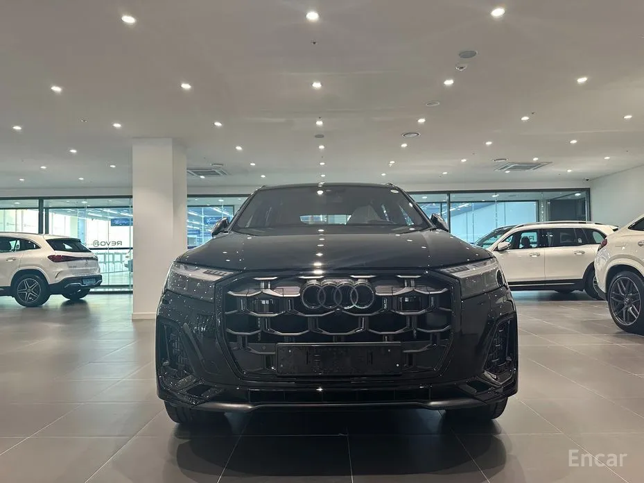 Audi SQ7 2023 4.0 TFSI Quattro
