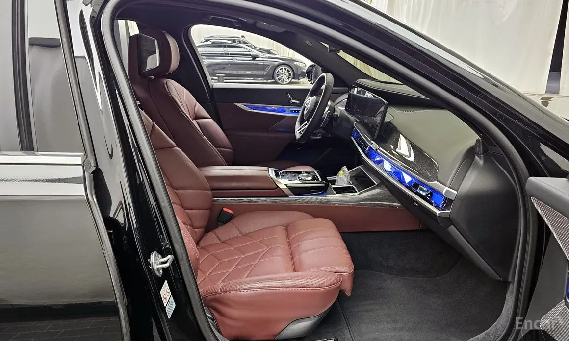 BMW 7 Series 2022 740d xDrive M Sport