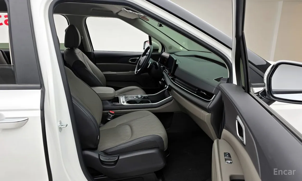 Kia Carnival 2023 9-Seater Prestige