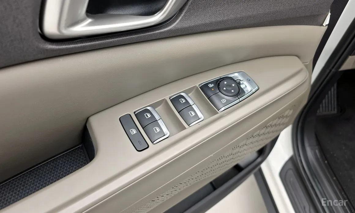 Kia Carnival 2023 9-Seater Prestige