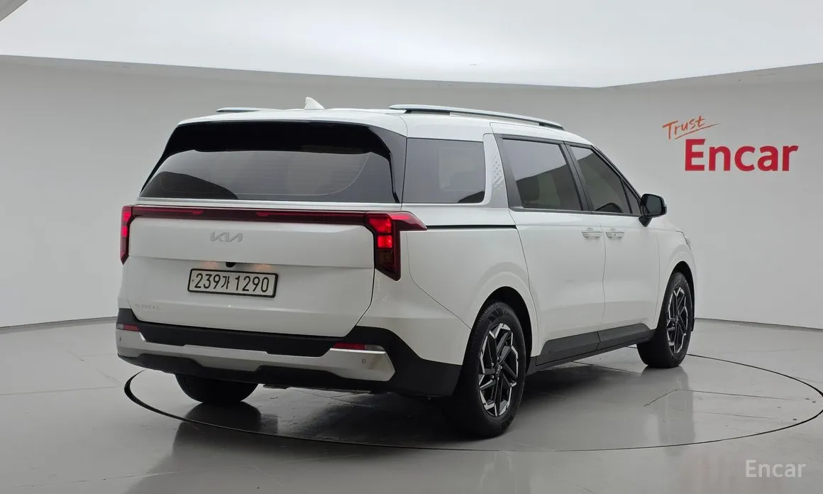Kia Carnival 2023 9-Seater Prestige