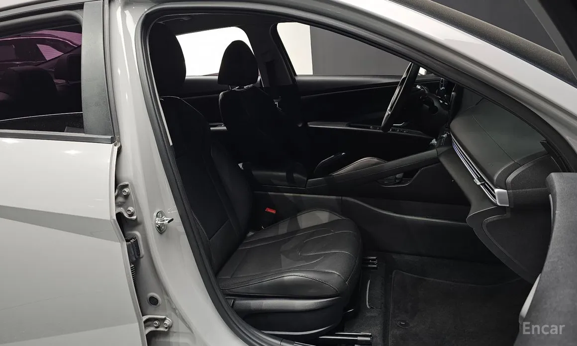 Hyundai Avante 2023 1.6