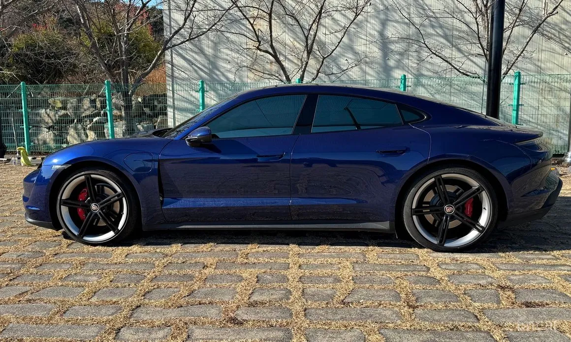 Porsche Taycan 2020 4S