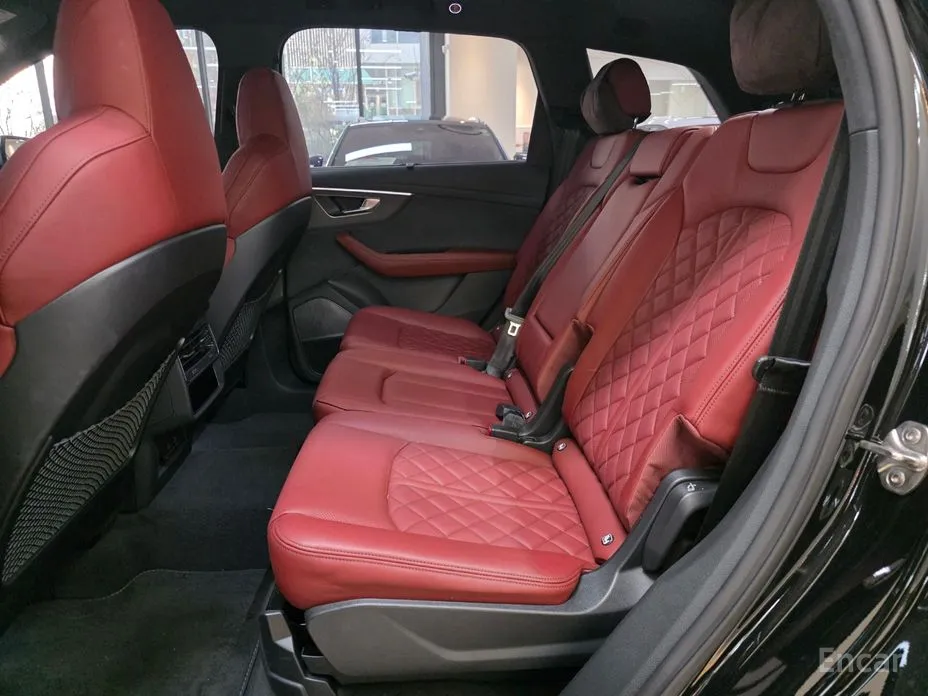 Audi SQ7 2023 4.0 TFSI Quattro