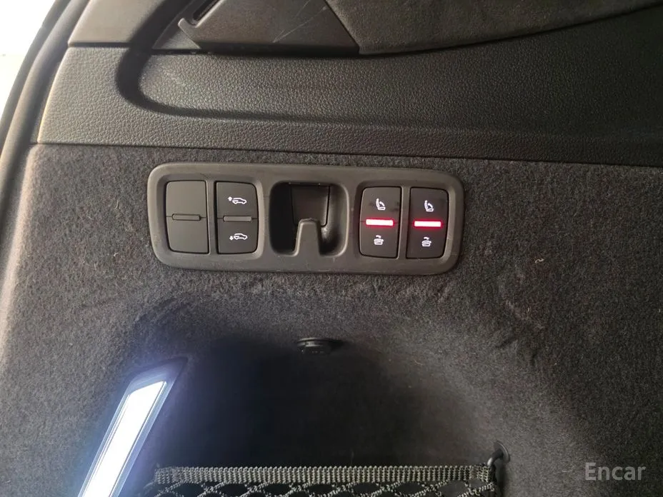 Audi SQ7 2023 4.0 TFSI Quattro