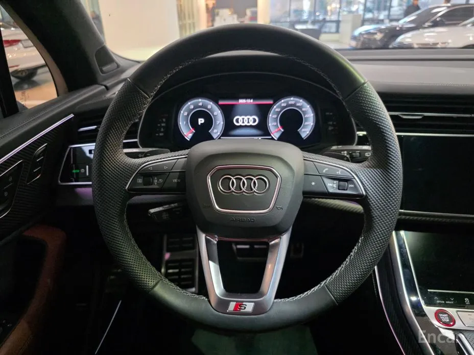 Audi SQ7 2023 4.0 TFSI Quattro