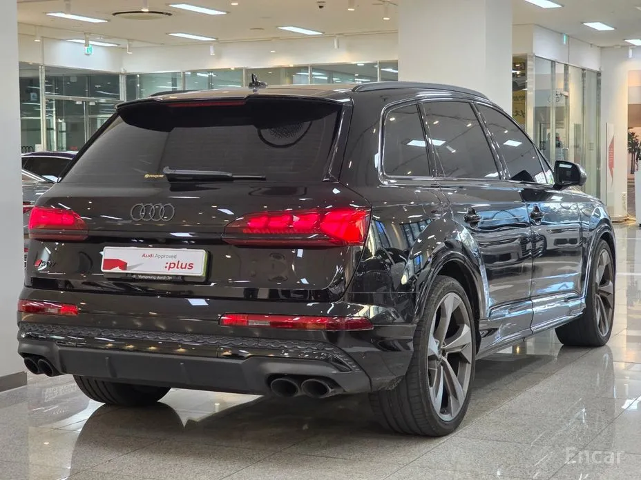 Audi SQ7 2023 4.0 TFSI Quattro