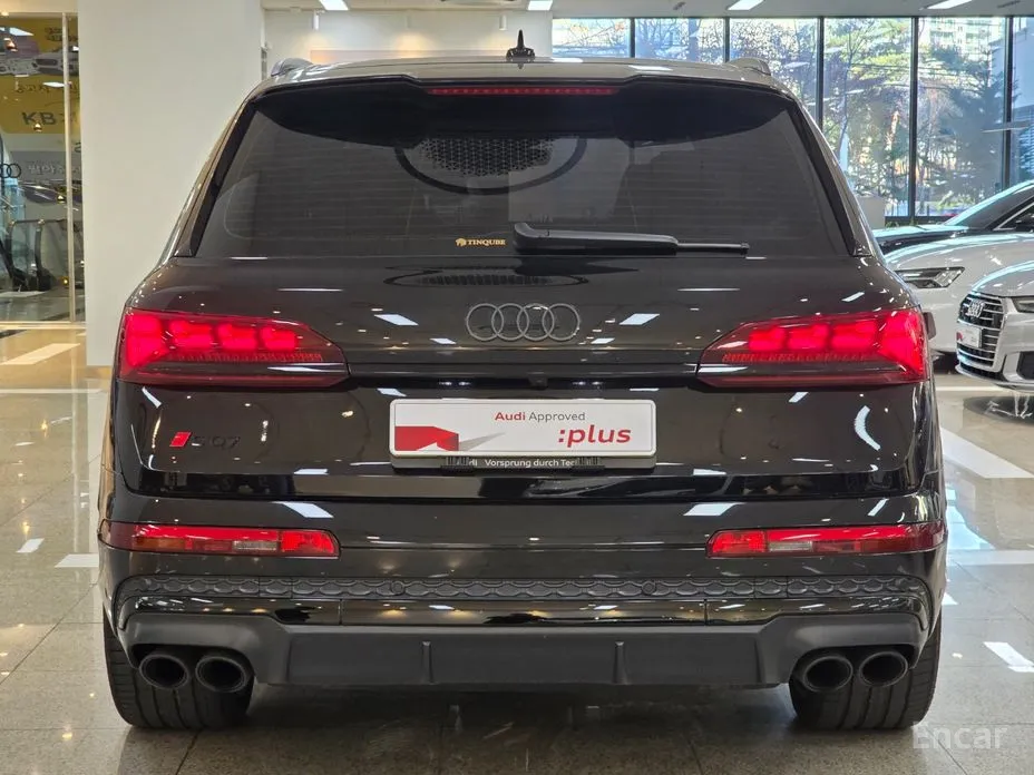 Audi SQ7 2023 4.0 TFSI Quattro