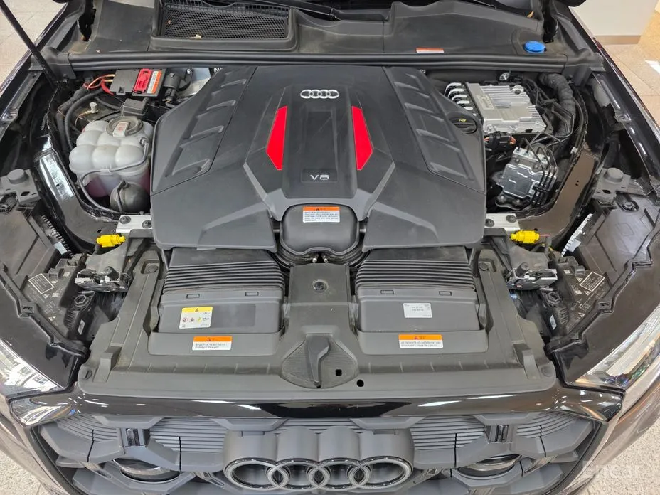 Audi SQ7 2023 4.0 TFSI Quattro