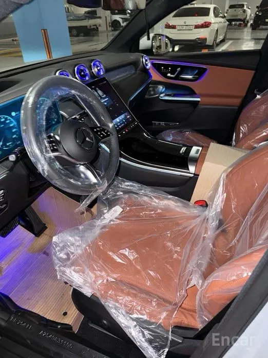 Mercedes-Benz GLC-Class 2023 GLC300 4MATIC Avnatgarde Coupe