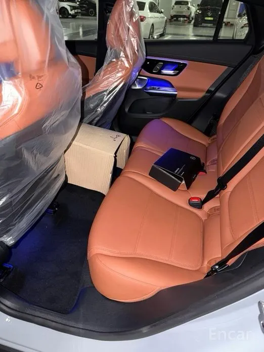 Mercedes-Benz GLC-Class 2023 GLC300 4MATIC Avnatgarde Coupe