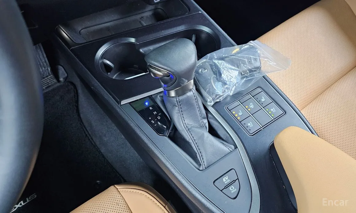 Lexus UX 2019 2.0 2WD