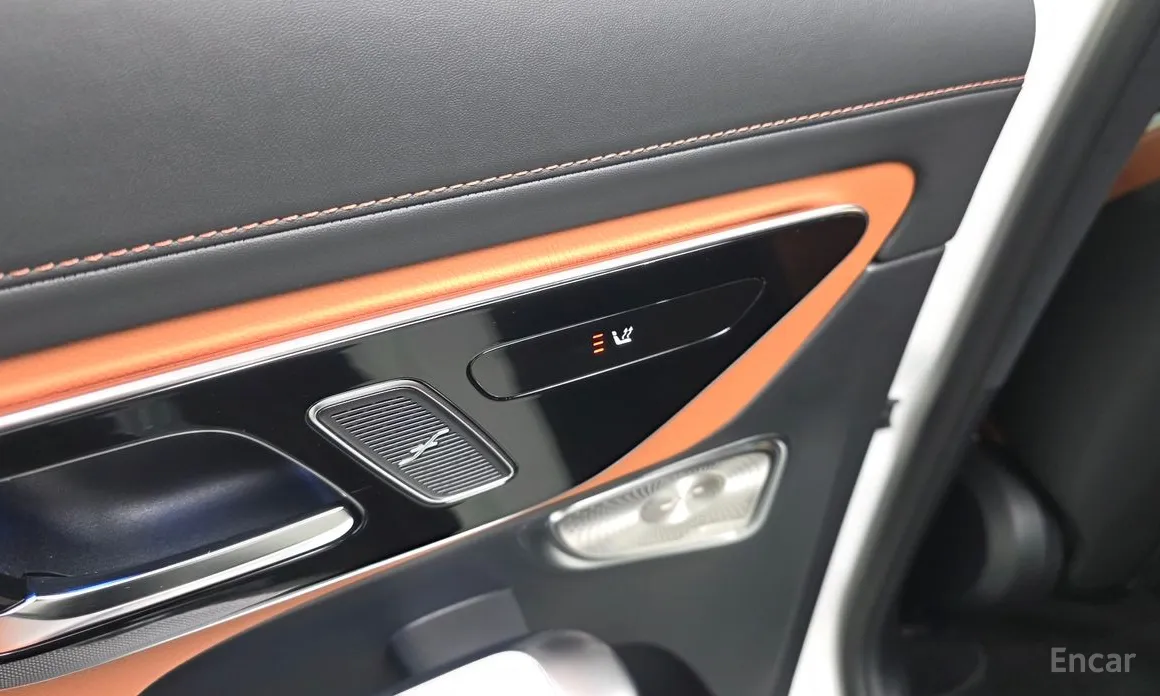 Mercedes-Benz GLC-Class 2023 GLC300 4MATIC AMG Line