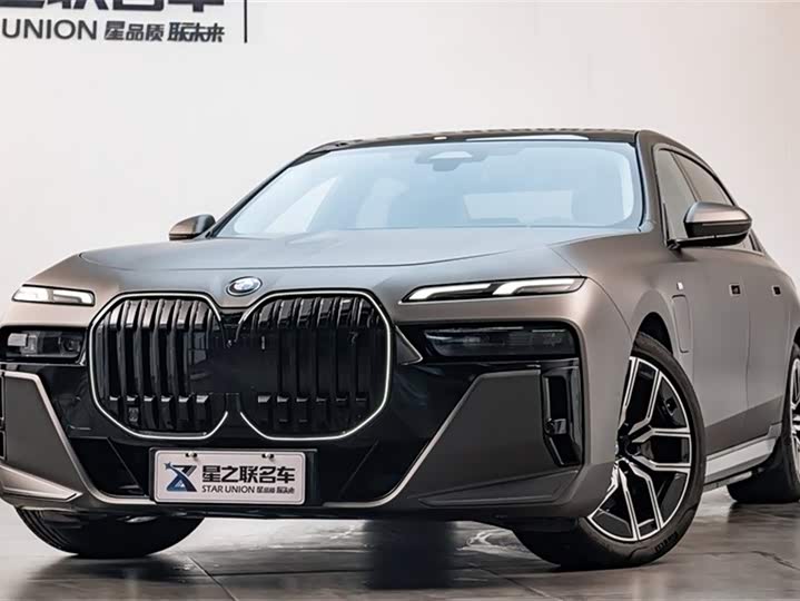 2023 BMW i7