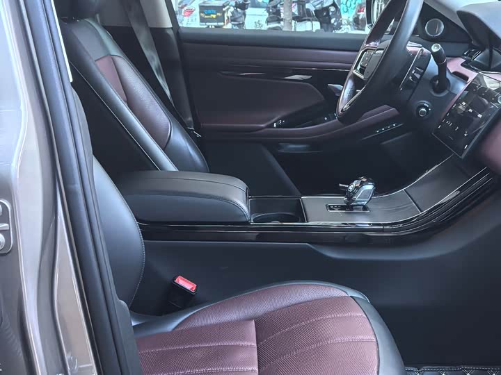 Land Rover Range Rover Evoque L 2024 2024款 揽胜极光L HSE 凝光限定版