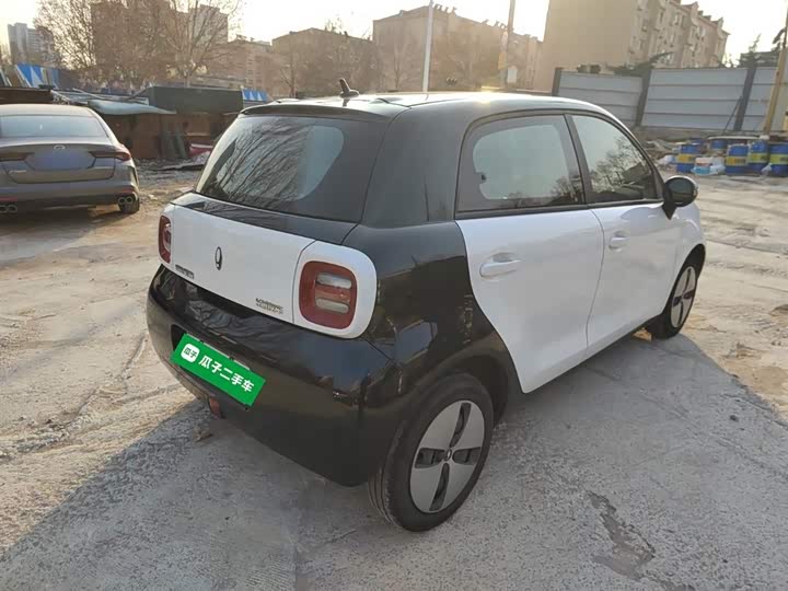 Ora Black Cat 2022 2022款 301km 萌动型 磷酸铁锂