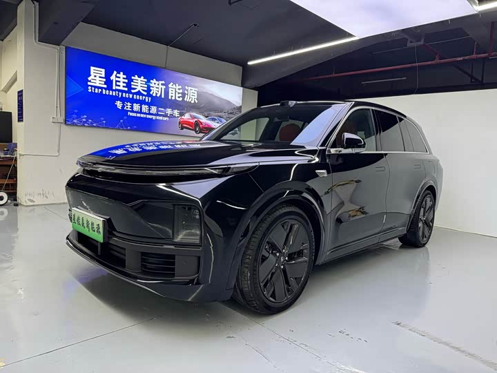 2025 LiXiang L8