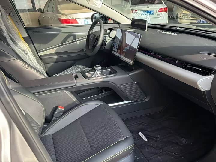 Toyota bZ5 2025 2025款 550 PRO