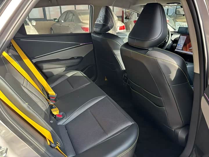 Toyota bZ5 2025 2025款 550 PRO