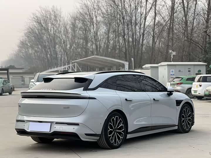 Zeekr 007 GT 2025 2025款 四驱智驾版 75kWh