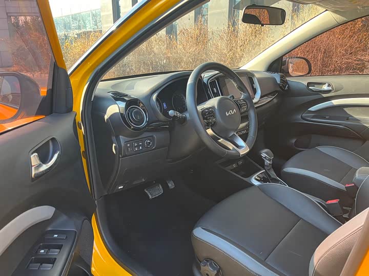 Kia KX1 2021 2021款 1.4L CVT天窗款