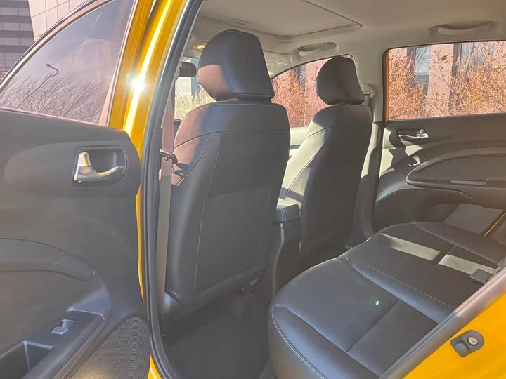 Kia KX1 2021 2021款 1.4L CVT天窗款